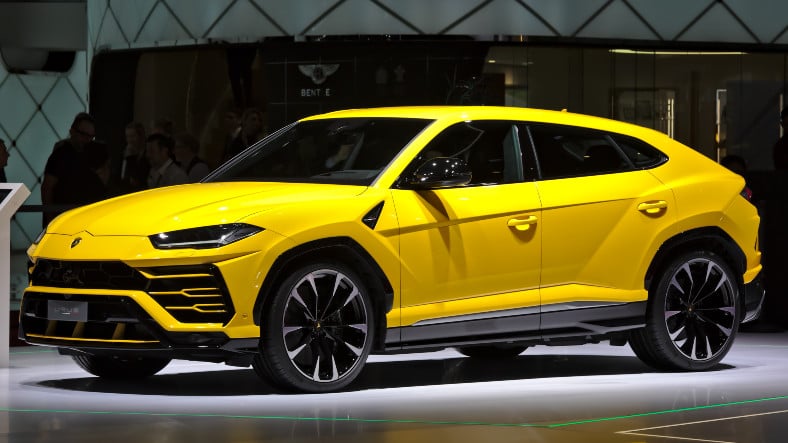 Lamborghini Urus Peynir Ekmek Gibi Satıyor: Bugün Sıraya Girsek 2026'da Alabileceğiz